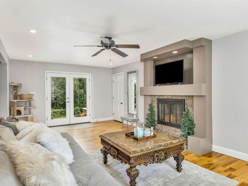 9181 Sunderland Way, West Chester, OH 45069 Photo 14
