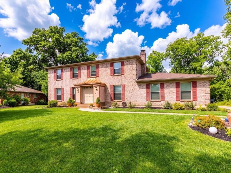 9181 Sunderland Way, West Chester, OH 45069 Photo 2