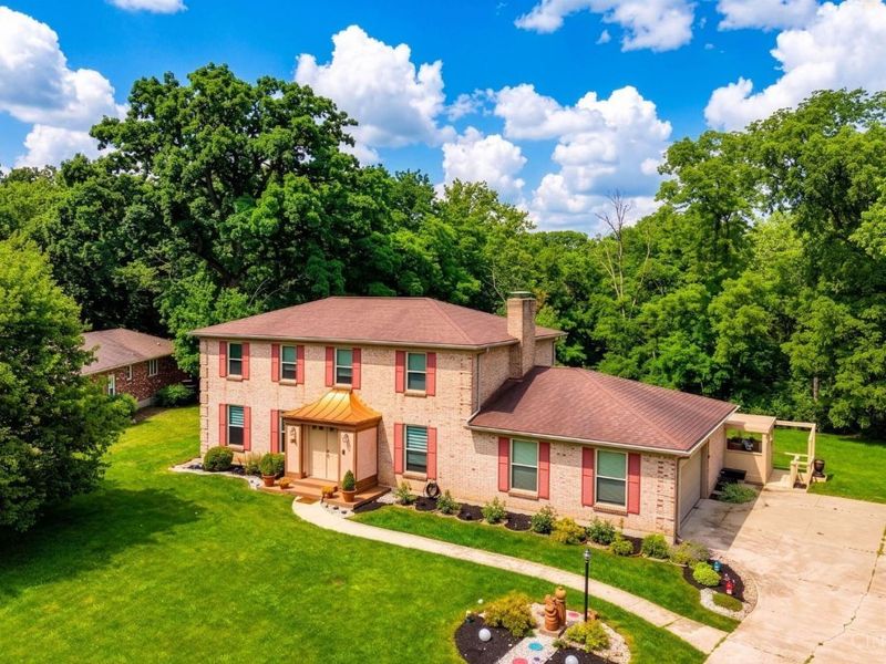 9181 Sunderland Way, West Chester, OH 45069 Photo 3