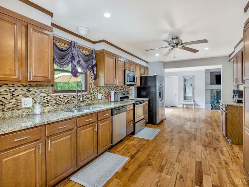 9181 Sunderland Way, West Chester, OH 45069 Photo 8