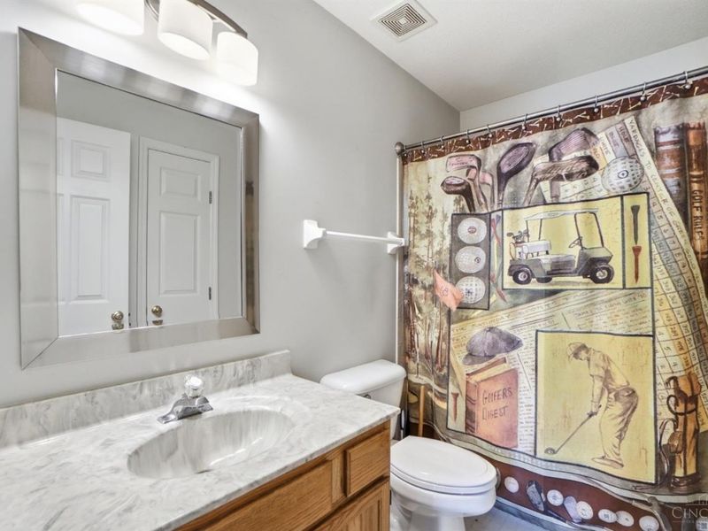 11713 Kettering Drive, Cincinnati, OH 45251 Photo 17