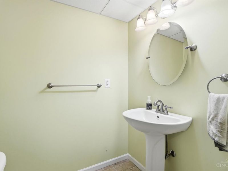 11713 Kettering Drive, Cincinnati, OH 45251 Photo 22