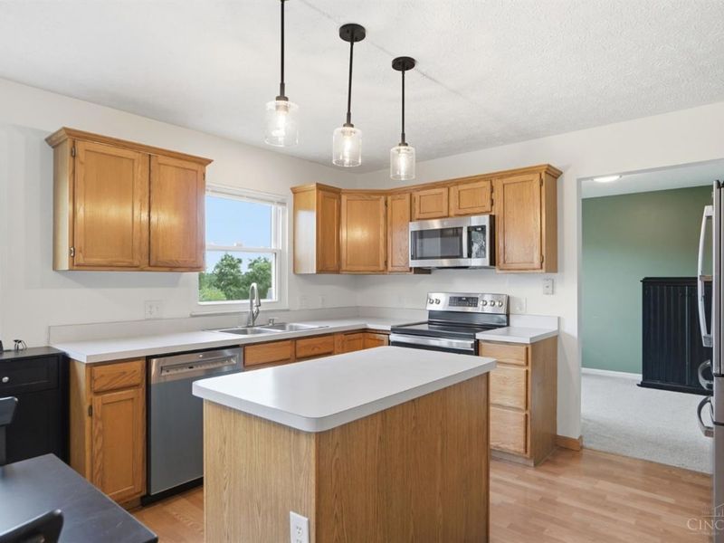 11713 Kettering Drive, Cincinnati, OH 45251 Photo 5