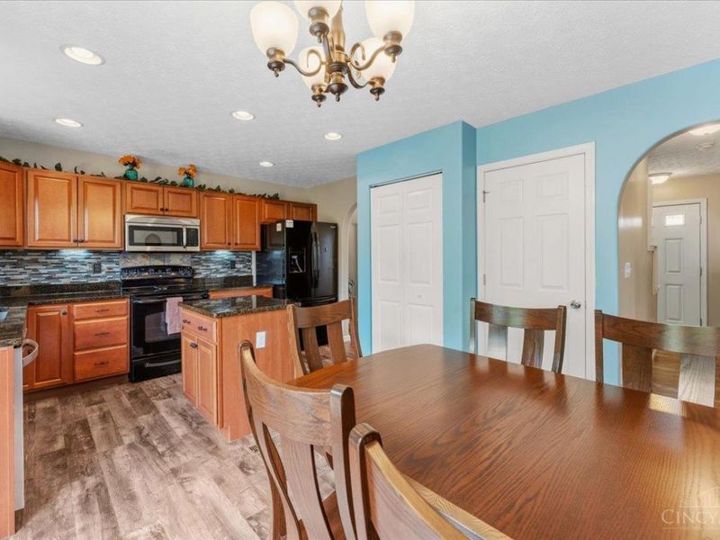 5028 Jessica Suzanne Drive, Morrow, OH 45152 Photo 8