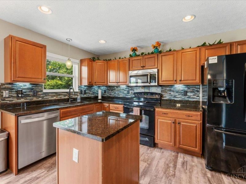 5028 Jessica Suzanne Drive, Morrow, OH 45152 Photo 9
