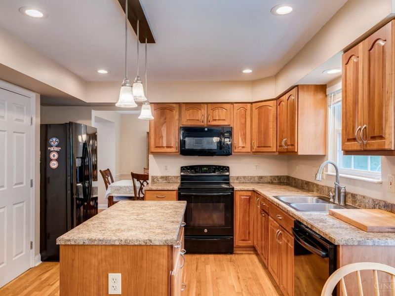 1366 Mountain Ash, Batavia Twp, OH 45102 Photo 10