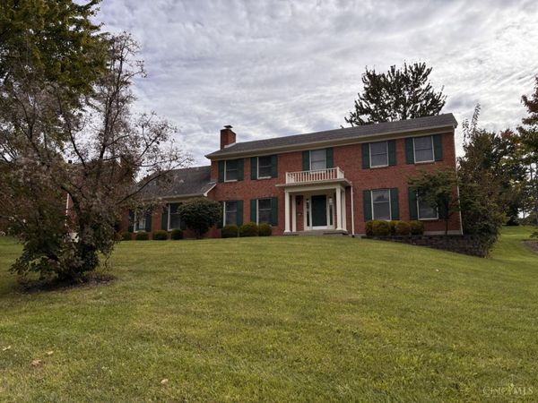 3020 Cooperhill Drive, Evendale, OH 45241