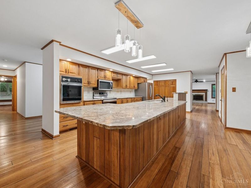 10890 Mockernut Drive, Harrison Twp, OH 45030 Photo 8