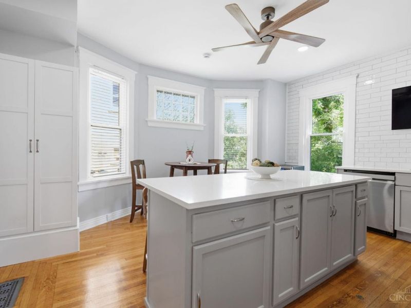 699 N Fred Shuttlesworth Circle, Cincinnati, OH 45229 Photo 18