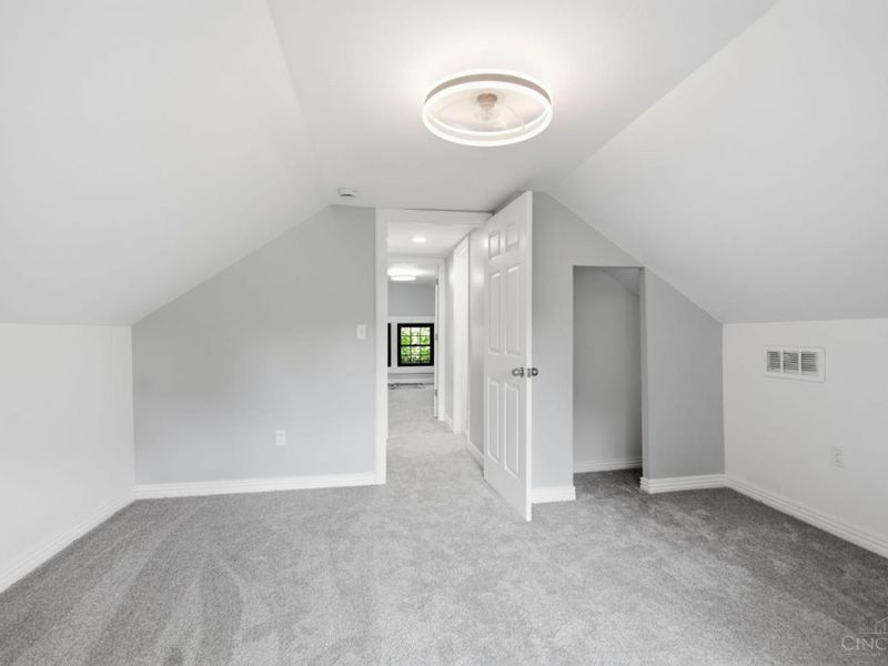 699 N Fred Shuttlesworth Circle, Cincinnati, OH 45229 Photo 54