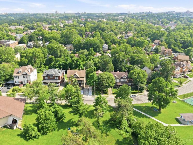 699 N Fred Shuttlesworth Circle, Cincinnati, OH 45229 Photo 62