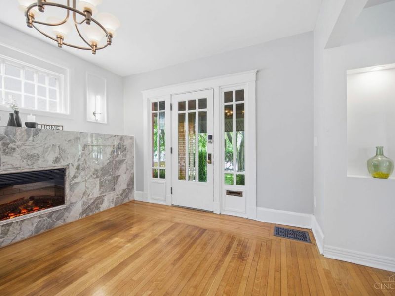 699 N Fred Shuttlesworth Circle, Cincinnati, OH 45229 Photo 9