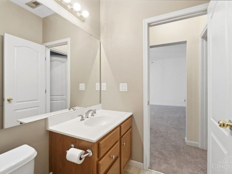 7462 Bridge Point Drive, Green Township, OH 45248 Photo 34