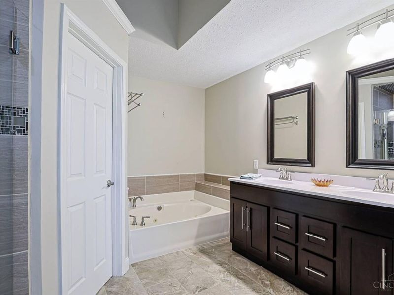 11789 Caerleon Court, Cincinnati, OH 45241 Photo 25