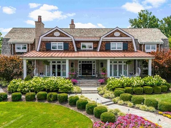 39 Countryside Lane, St Louis, MO 63131
