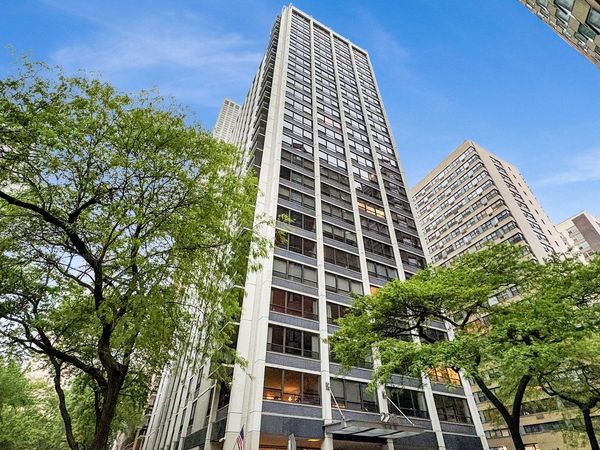 222 E PEARSON Street , Unit 208, Chicago, IL 60611