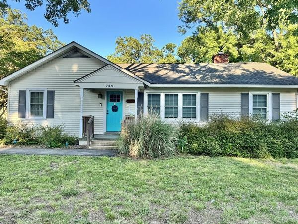 749 Johns Neck Road, WEEMS, VA 22576