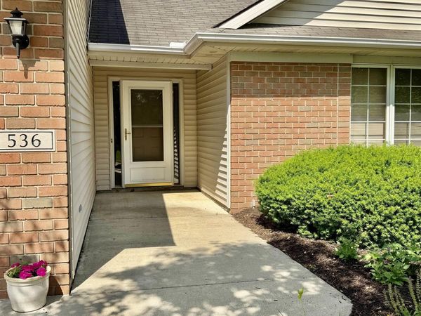 536 Tattersholl Court, Fort Wayne, IN 46804