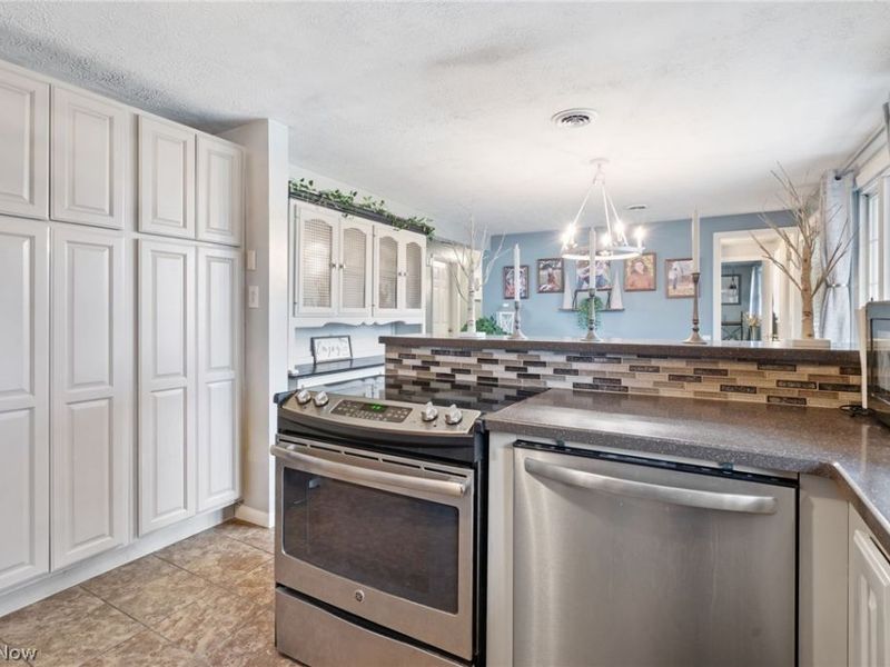 5147 Broadway Avenue NE, Louisville, OH 44641 Photo 13
