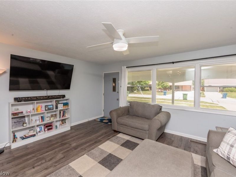 11901 Appleton Drive, Parma Heights, OH 44130 Photo 13