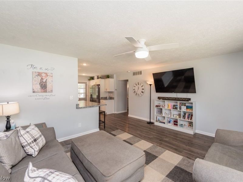 11901 Appleton Drive, Parma Heights, OH 44130 Photo 15