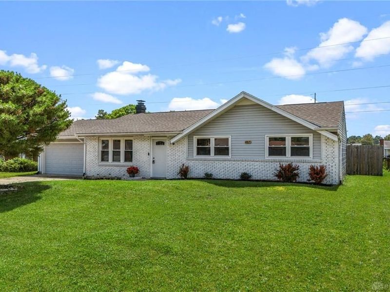 407 E Arlington Drive, Trenton, OH 45067 Photo 2