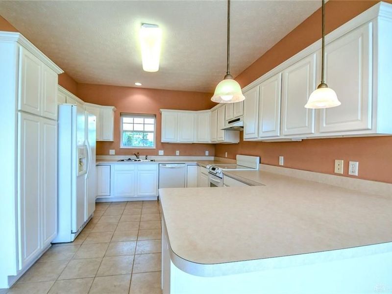 6380 Pin Oak Court, Huber Heights, OH 45424 Photo 14