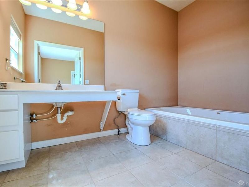 6380 Pin Oak Court, Huber Heights, OH 45424 Photo 20