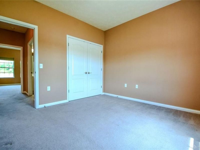 6380 Pin Oak Court, Huber Heights, OH 45424 Photo 27