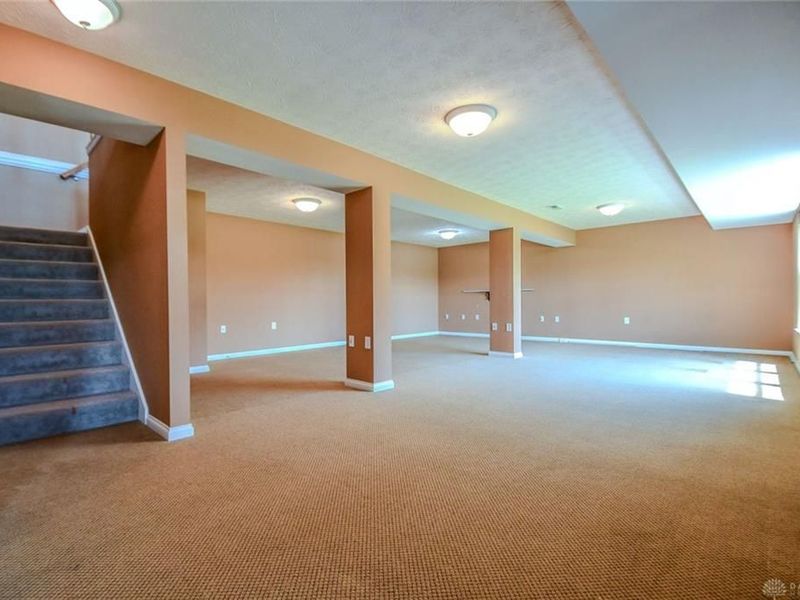 6380 Pin Oak Court, Huber Heights, OH 45424 Photo 28
