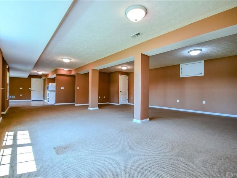 6380 Pin Oak Court, Huber Heights, OH 45424 Photo 29