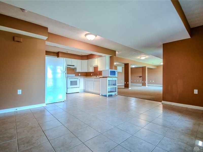6380 Pin Oak Court, Huber Heights, OH 45424 Photo 34