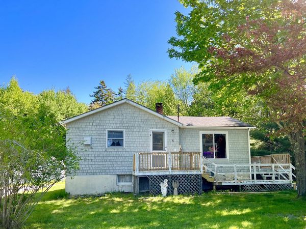4 Long Pond Road, Southwest Harbor, ME 04679