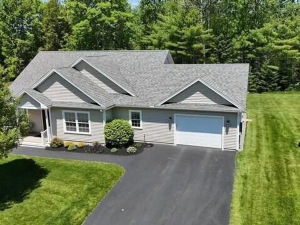 7 Cortland Way , Lewiston, ME 04240