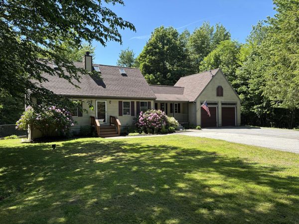 17 Curtis Road , Freeport, ME 04032