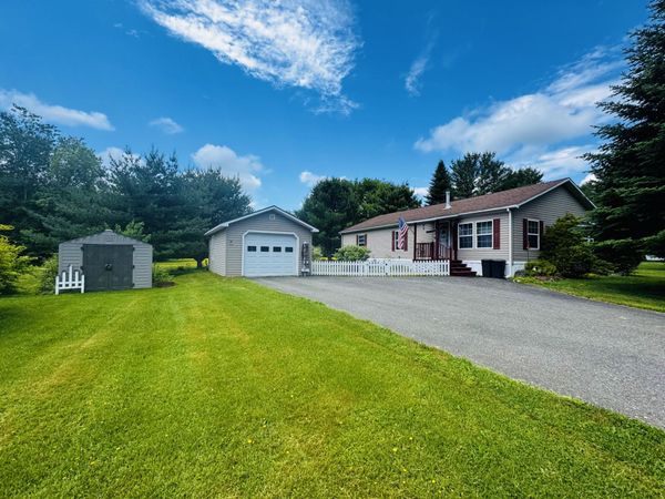 59 Karen Street , Palmyra, ME 04965