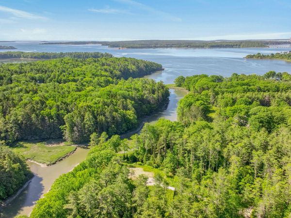 29 Crows Nest Drive , Freeport, ME 04032
