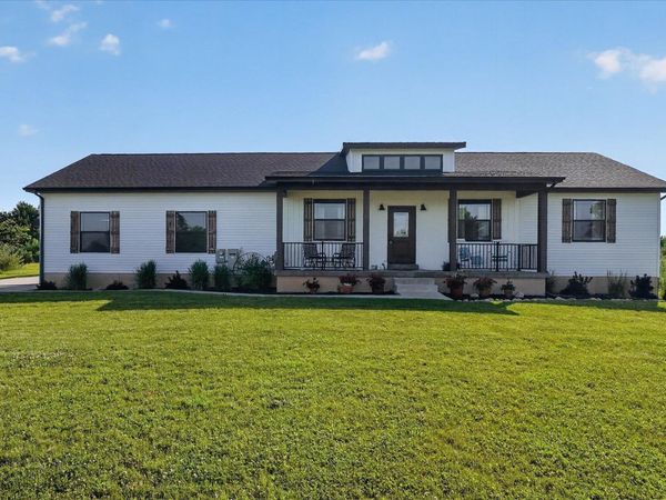 11095 Sundog Trail, Perrinton, MI 48871