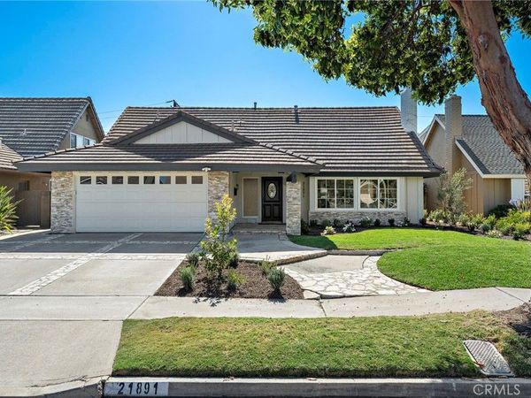 21891 Starfire Lane , Huntington Beach, CA 92646