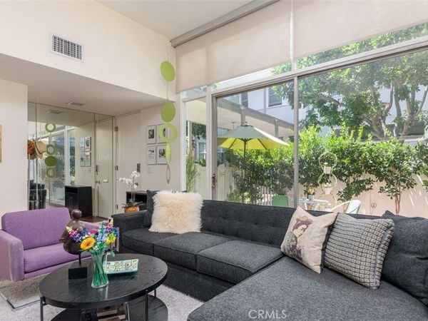 4362 W Kling , Burbank, CA 91505