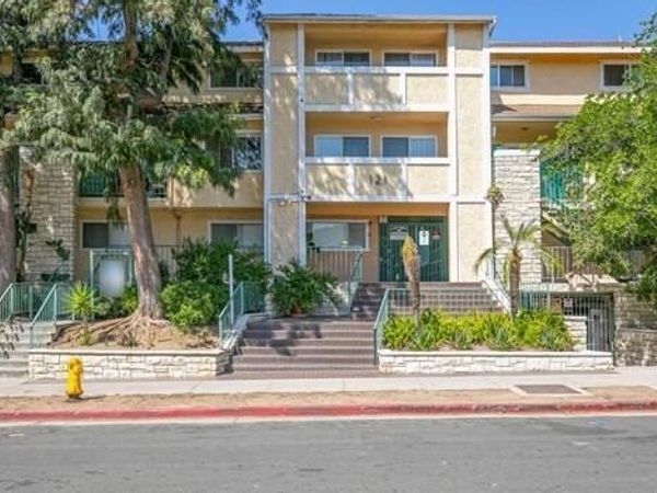 121 Sinclair Avenue , Unit 107, Glendale, CA 91206