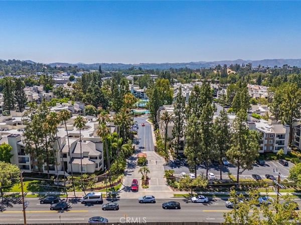 5565 Canoga , Woodland Hills, CA 91367
