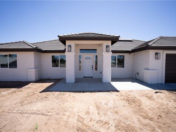 11441 5th Ave , Hesperia, CA 92345