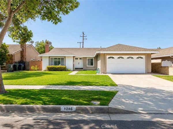 1206 Joana , Santa Ana, CA 92705