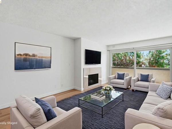 955 Shorepoint Ct, Unit 208, Alameda, CA 94501