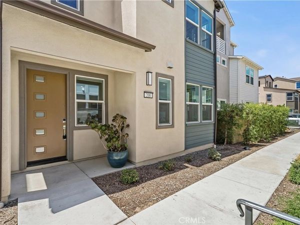 208 Yerba , Irvine, CA 92618