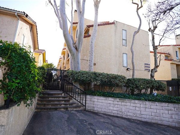 18954 Sherman Way , Unit 3, Reseda, CA 91335
