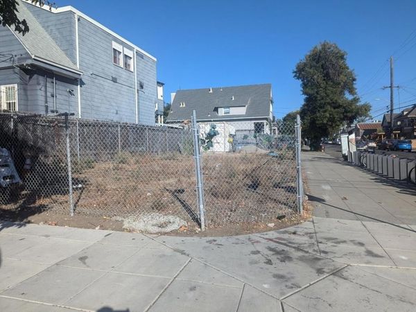 3700 West Street , Oakland, CA 94608