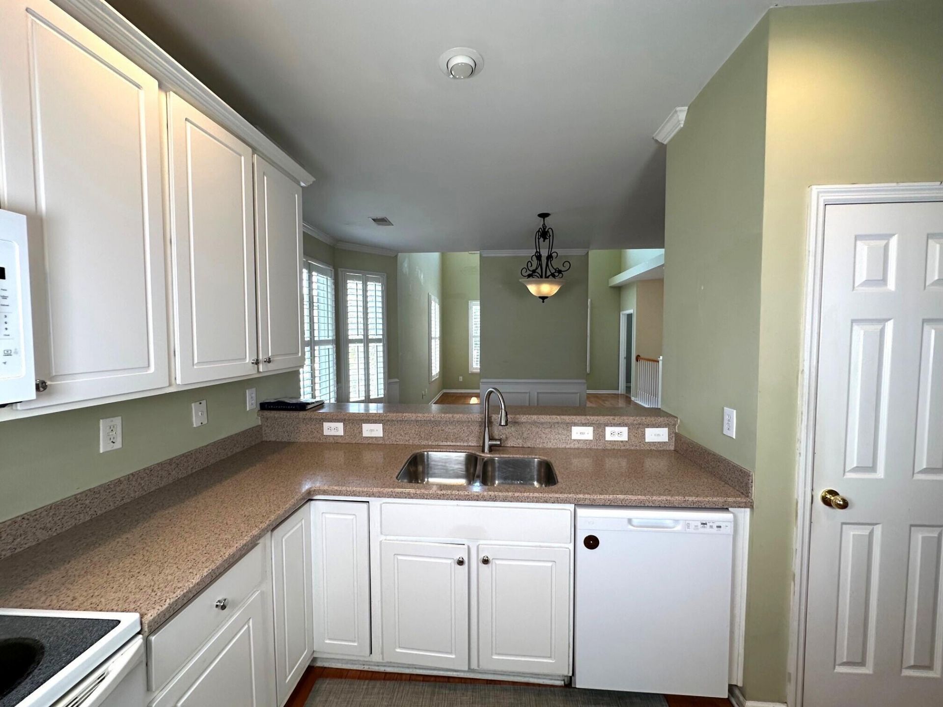 2858 Woodland Park Drive Photo 17