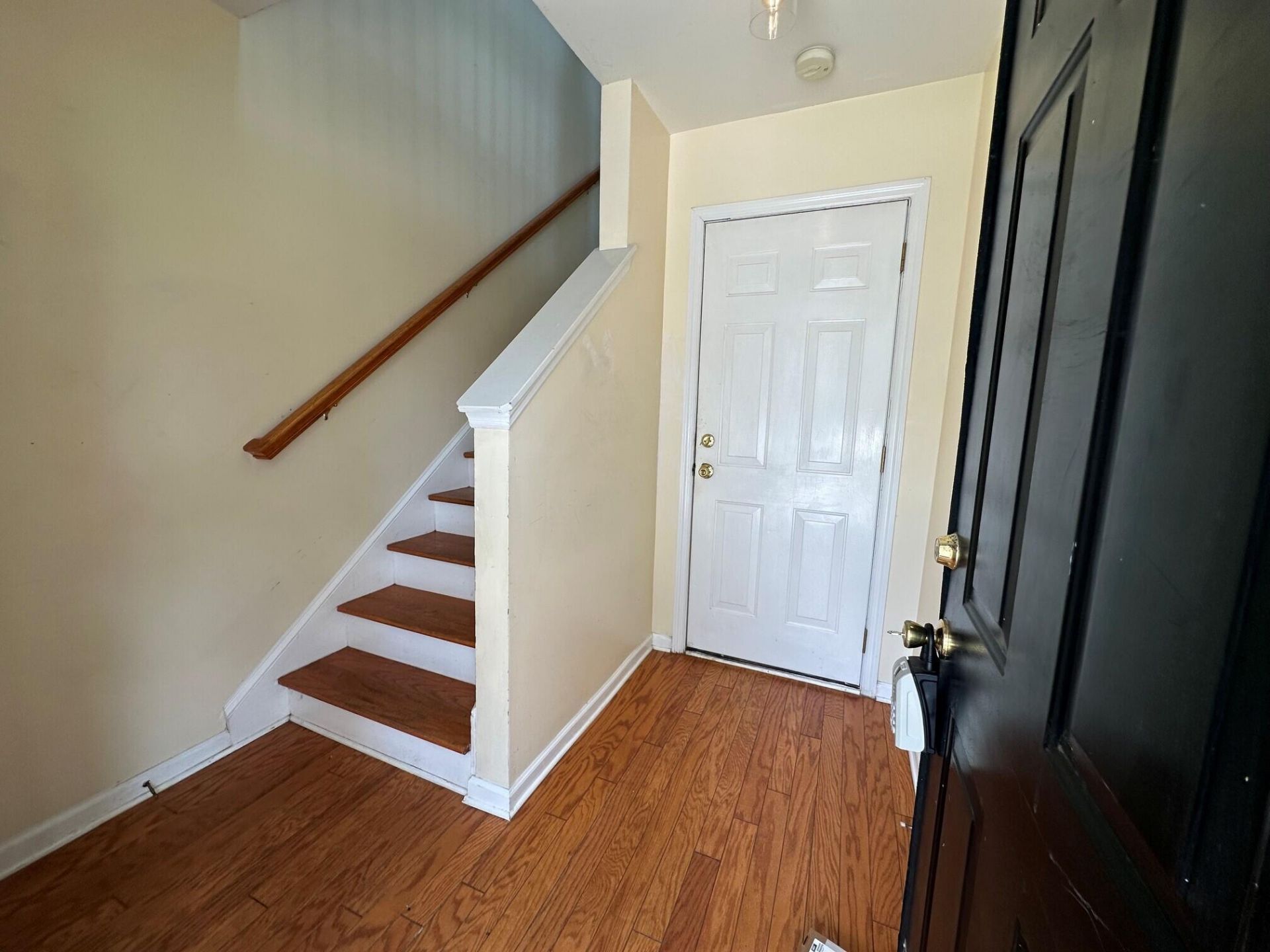 2858 Woodland Park Drive Photo 4